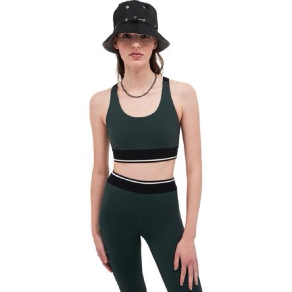 Splits59 Forest Green Sports Bra and leggings set!